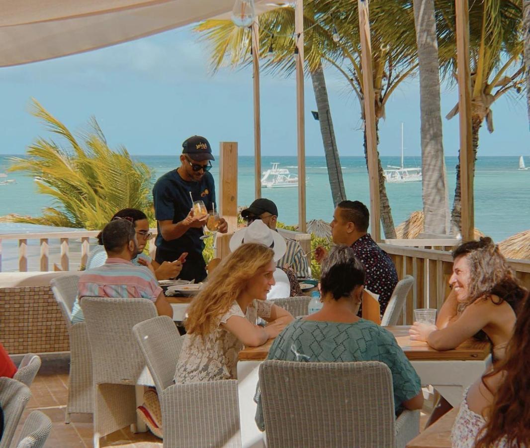 Sol Caribe Suites - Playa Los Corales - Beach Club, Wifi, Swimming Pool - Calle Aruba Hotel 4*